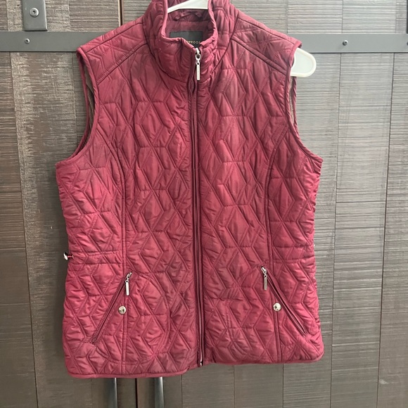 Weatherproof Jackets & Blazers - Weatherproof Maroon Quilted Vest